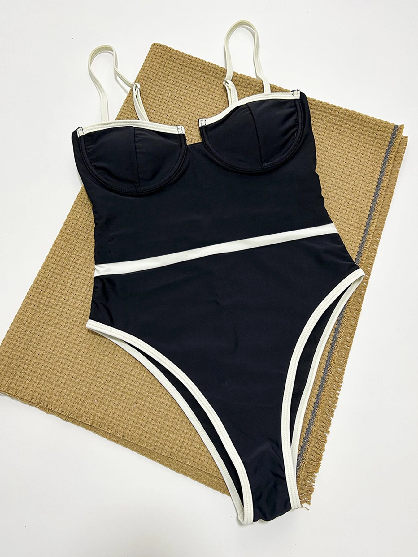 Noir Équilibre One-Piece Swimsuit