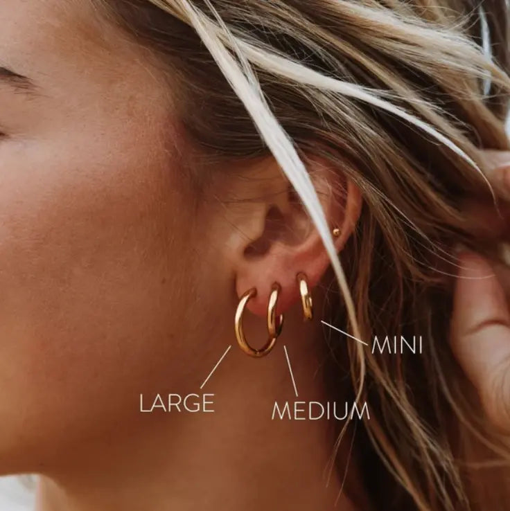 Lucia earrings — detail view