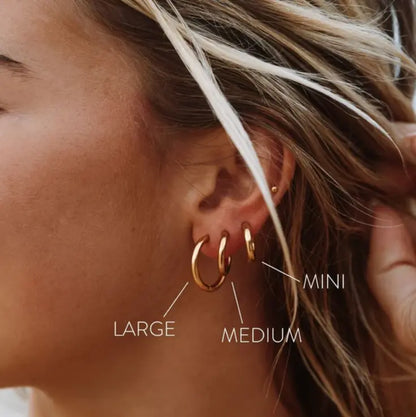 Lucia earrings — detail view